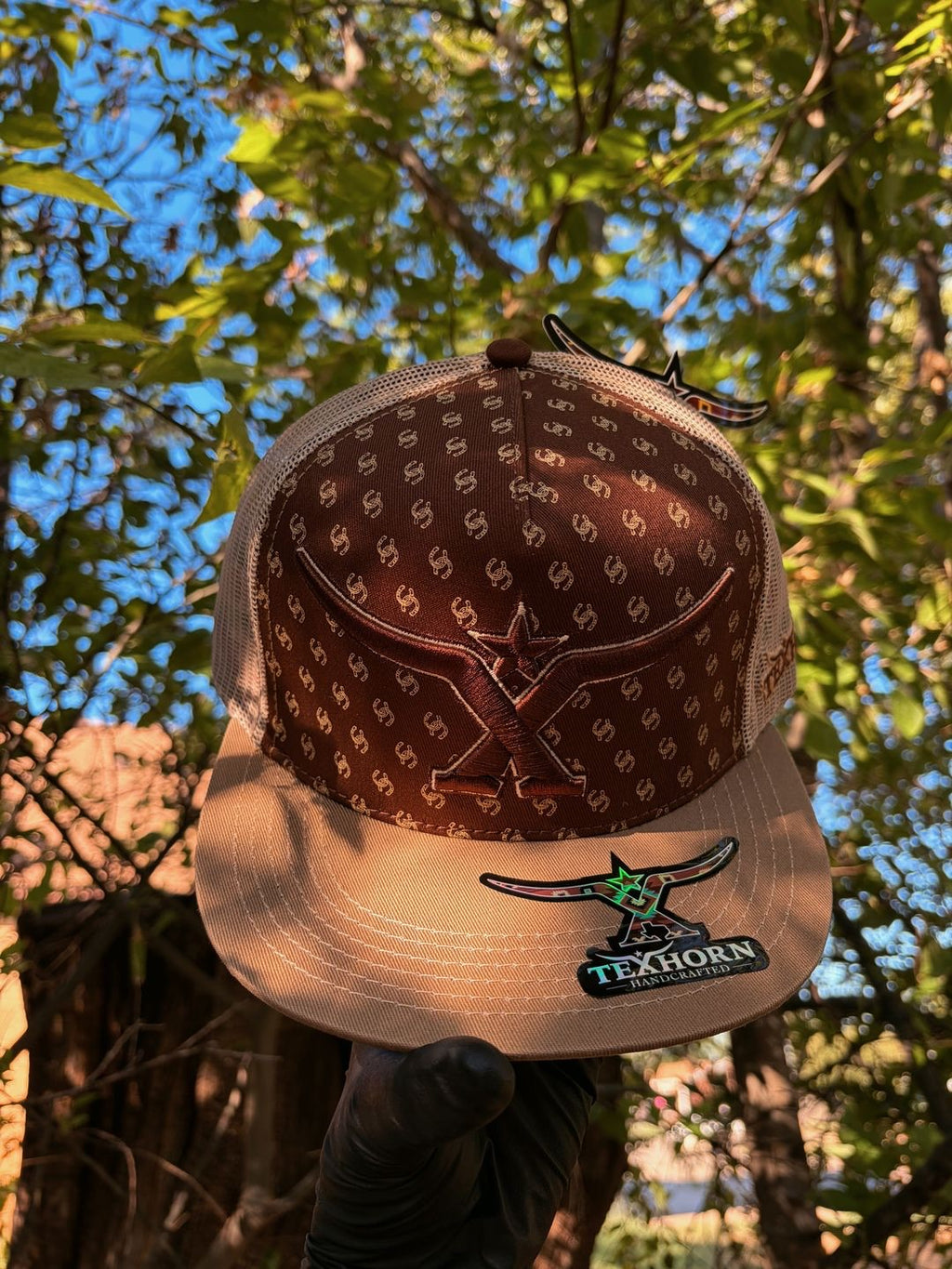 Gorra Texhorn café y beige con cierre ajustable